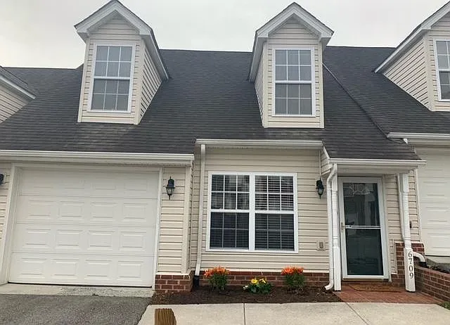 6709 Woodcreeper Dr — Photo 2