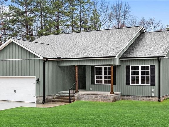 2nd image of 125 Albertson Rd