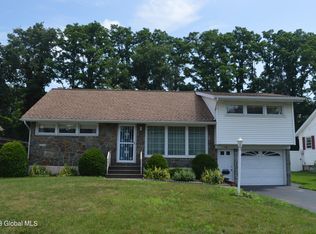 176 E Palmer Ave, Schenectady, NY 12303