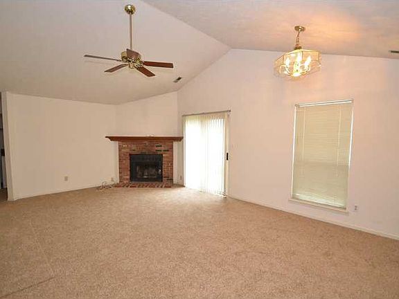 2nd image of 9457 Colony Pte East Dr