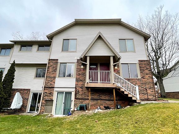 2nd image of 7220 Bluewater Dr APT 142