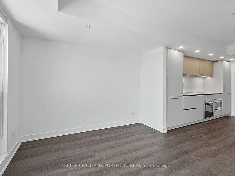 609 Sherbourne St #407 — Photo 11