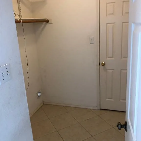 2212 Norwich St — Photo 22