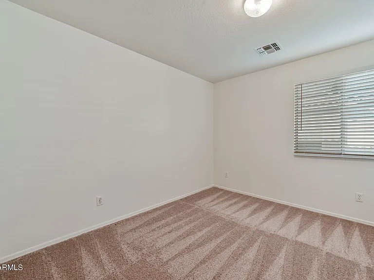 2607 E Anderson Dr — Photo 16