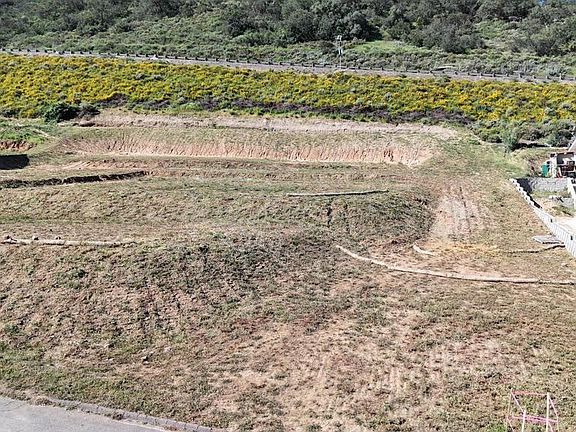 2nd image of 13814 Woods Valley Rd