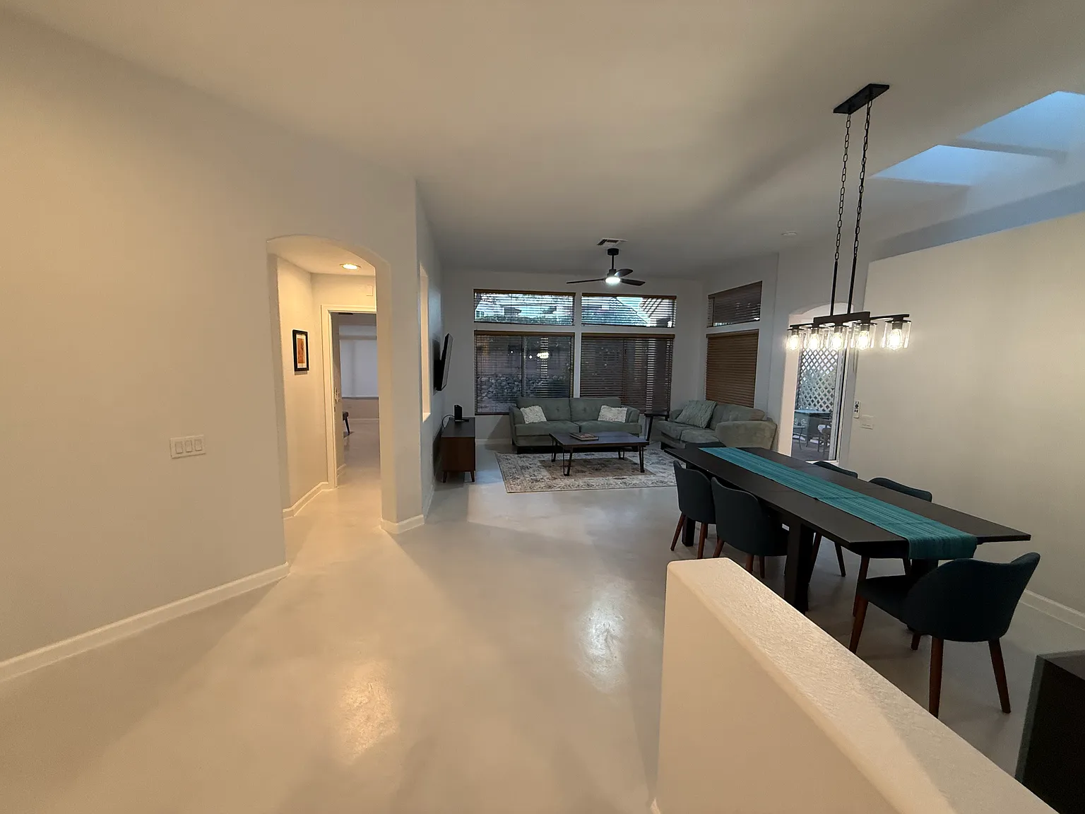 2 bed, 1298 sqft, $3,800 — Photo 4