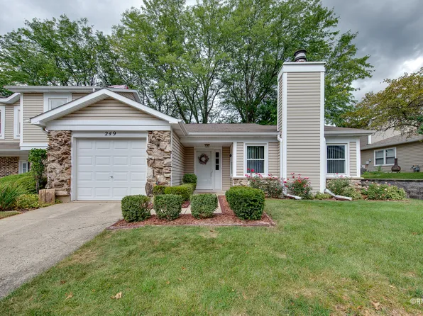 249 Hedgerow Dr, Bloomingdale, IL 60108