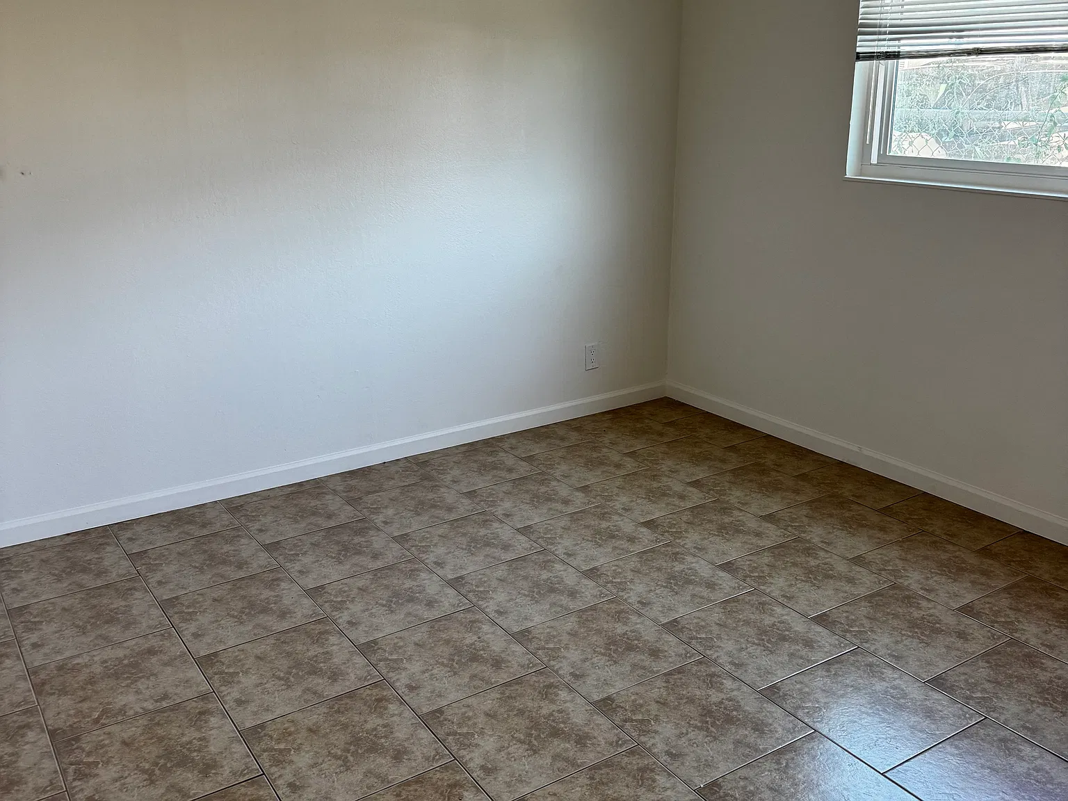 Surf Apts — Photo 2