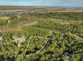 115 Deer Patch Ln, Apalachicola, FL 32320