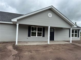 17794 Post Rd S, Waynesville, GA 31566