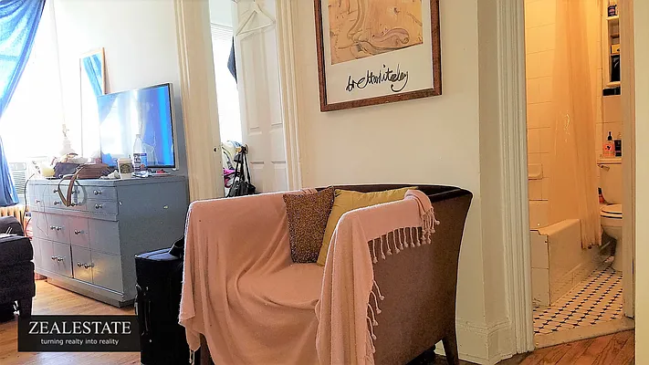 Rented by ZealEstate Group Inc | media 92