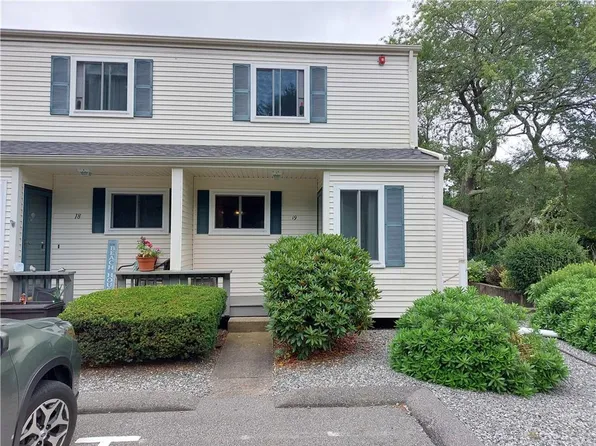 10 Beach Rd APT 19, Charlestown, RI 02813