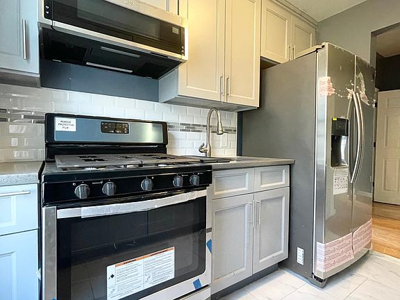 5th image of 3321 Fish Ave #1
