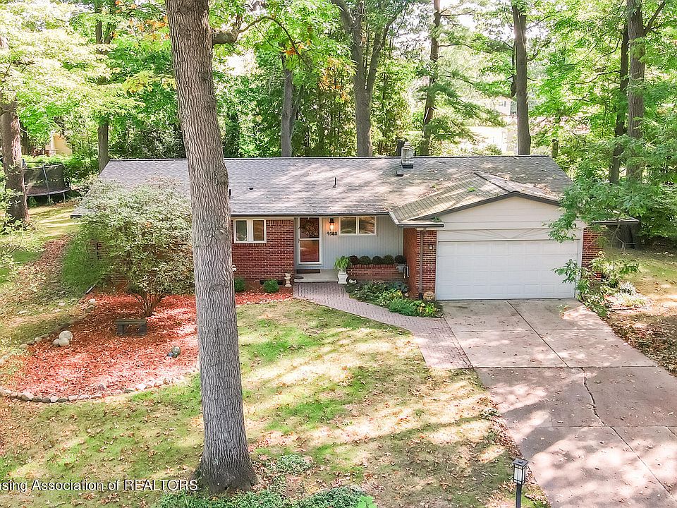 1st image of 4382 Greenwood Dr