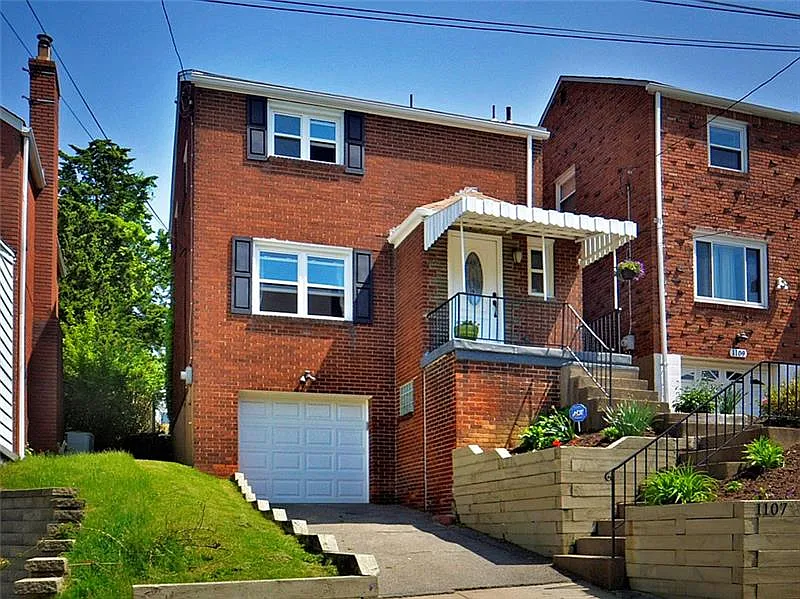 1107 Premier St photo 1
