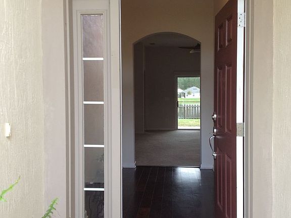 3rd image of 430 W New England Dr