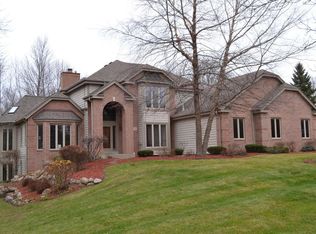 3716 W Mulberry Dr, Mequon, WI 53092