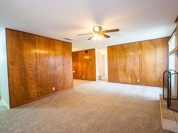 4th image of 8512 Bowling Green Dr #B