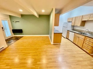 7302 N New York Ave APT 2, Portland, OR 97203
