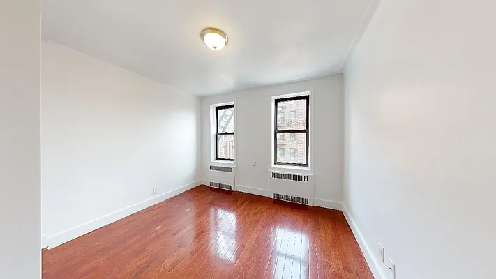 Rented by Bond New York | media 17