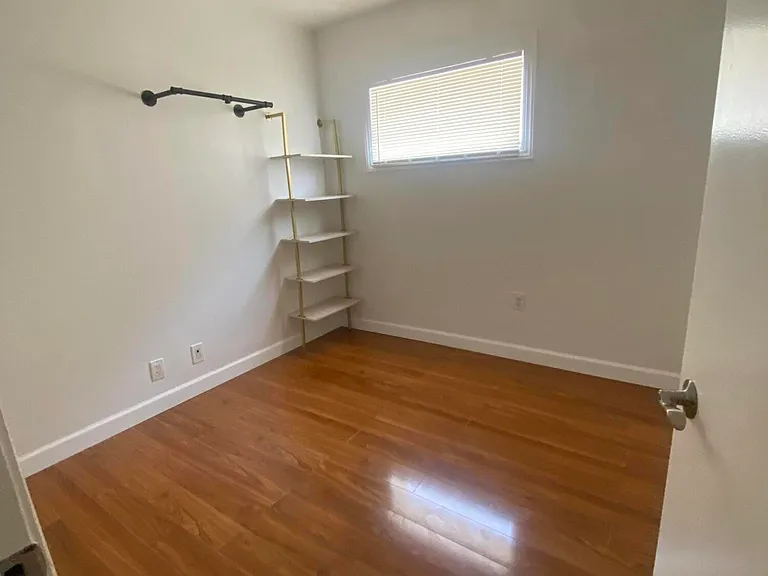 809 E Broward Blvd — Photo 3