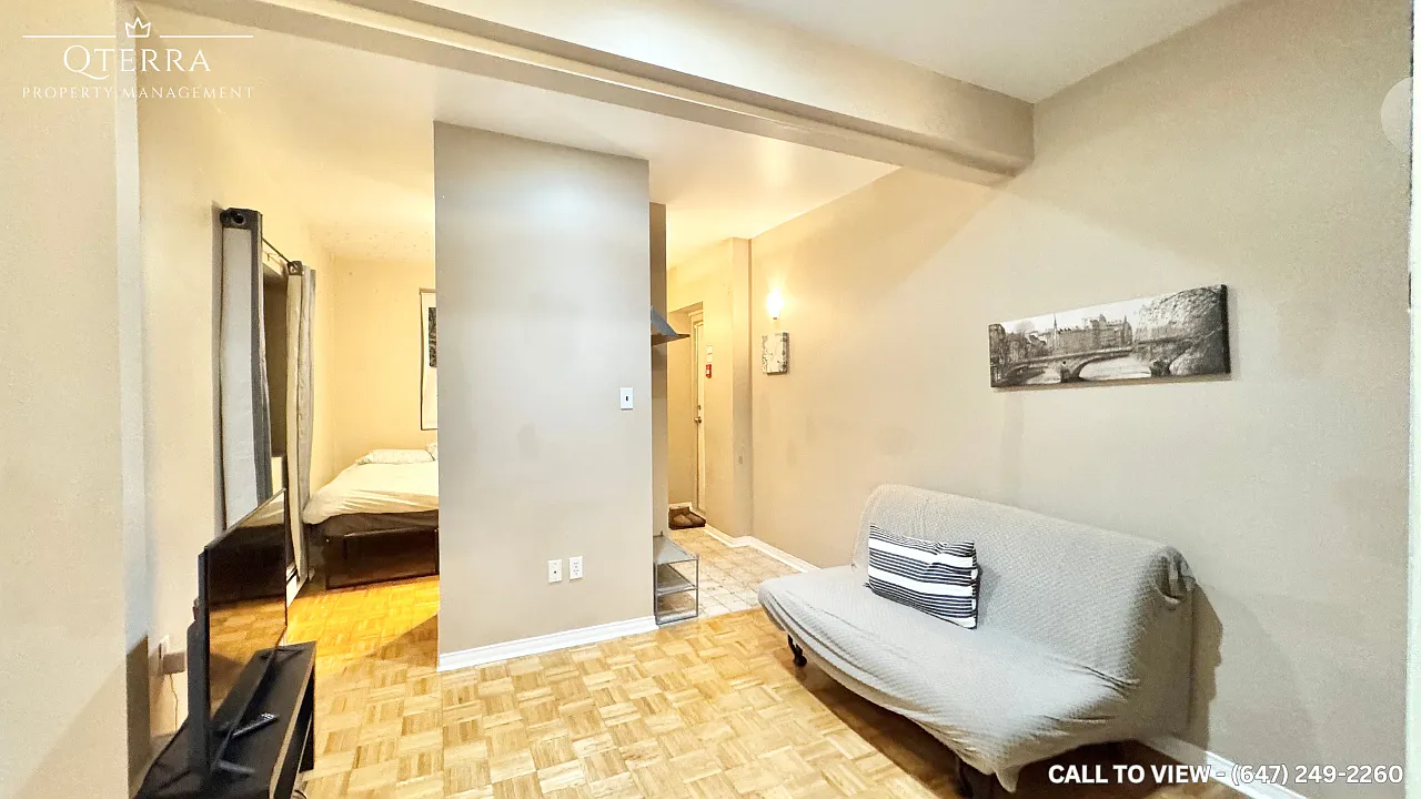 1099 Saint Clair Ave W #1099 photo 1