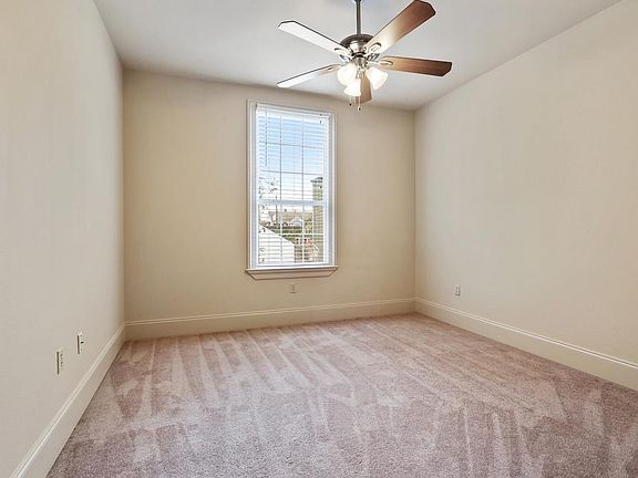 4th image of 618 1st St #618