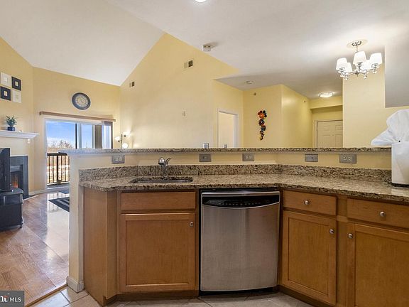 5th image of 13377 Connor Dr APT E