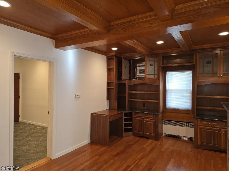 1 bed, 1.0 bath, $1,900 — Photo 2