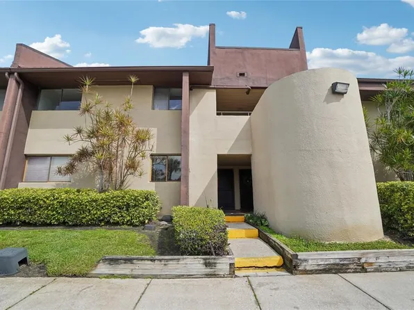 705 S Village Dr N APT 205, St Petersburg, FL 33716