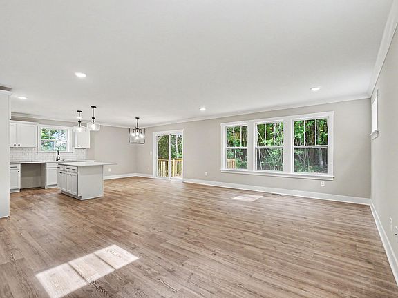 3rd image of 355 Preserve Dr