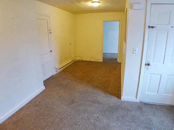 2nd image of 430 1/2 N Main St