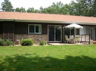 304 Village Place Dr, Roscommon, MI 48653