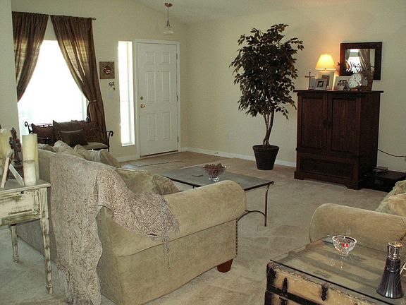 LIVING ROOM 2