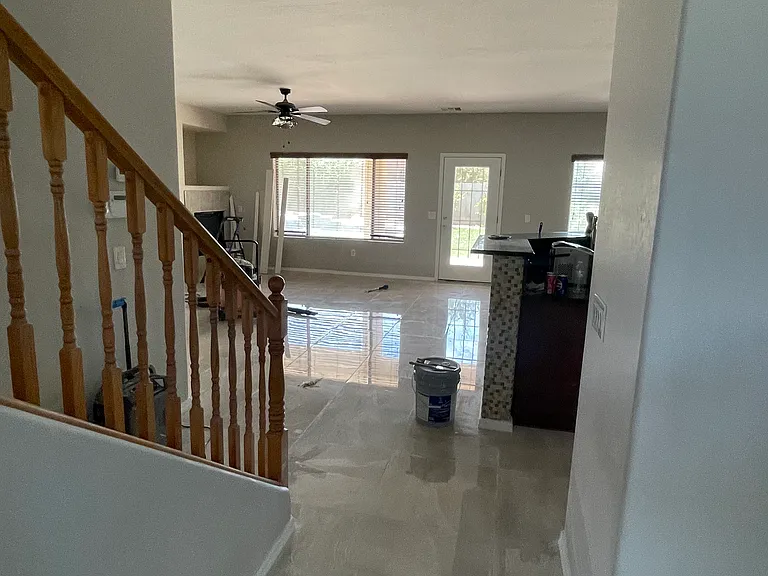 1121 E Jahns Dr — Photo 11