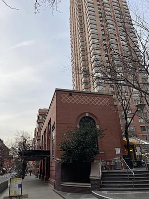 Rented by YKLL LLC | media 24