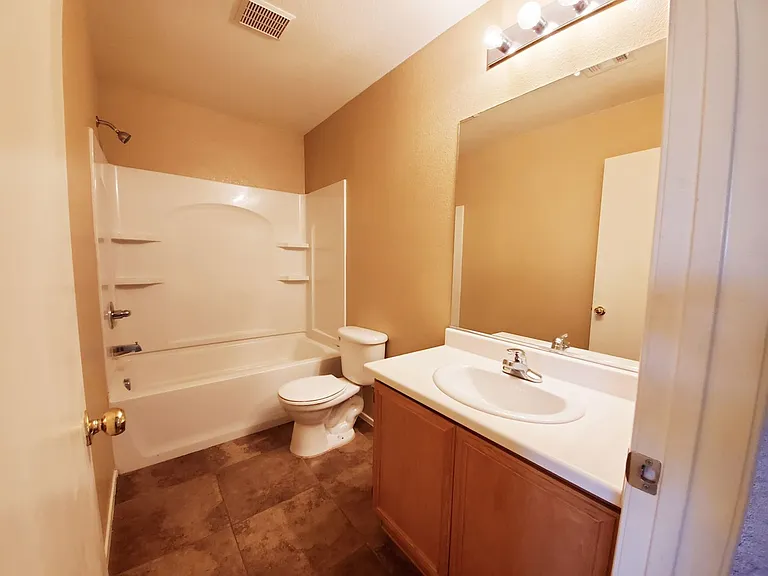 348 Bella Calabria Ave — Photo 23