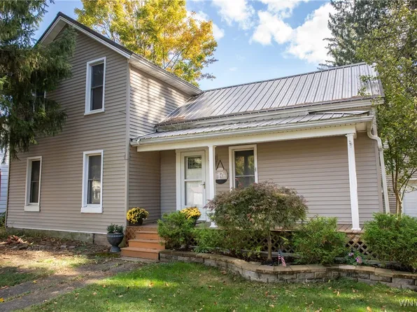 12 Elizabeth St, Ellicottville, NY 14731