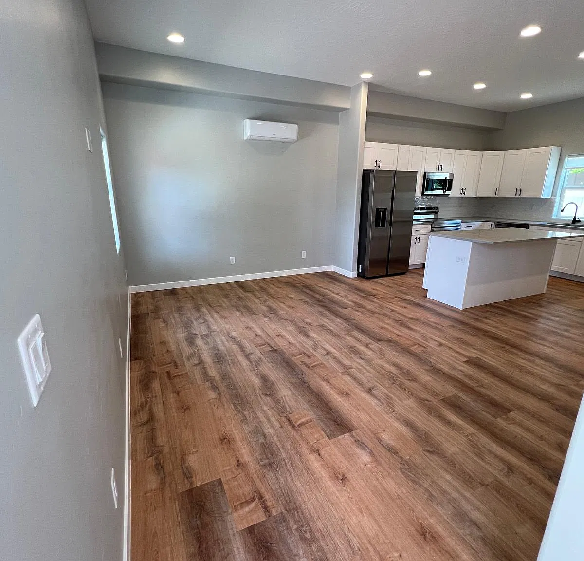 53 W 100 N — Photo 1