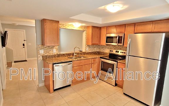 4th image of 12056 Tift Cir