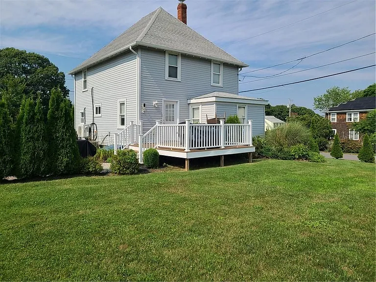 98 Alden Ave — Photo 6