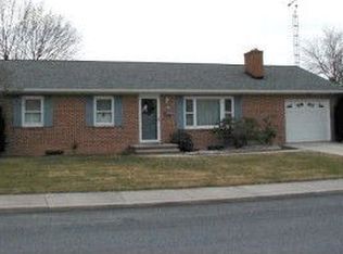 232 Ewell Ave, Gettysburg, PA 17325
