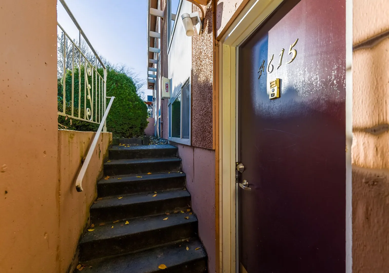 H04619mq -Ref Mari Don Apts — Photo 2