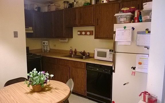3rd image of 5339 Waterbury Dr #203
