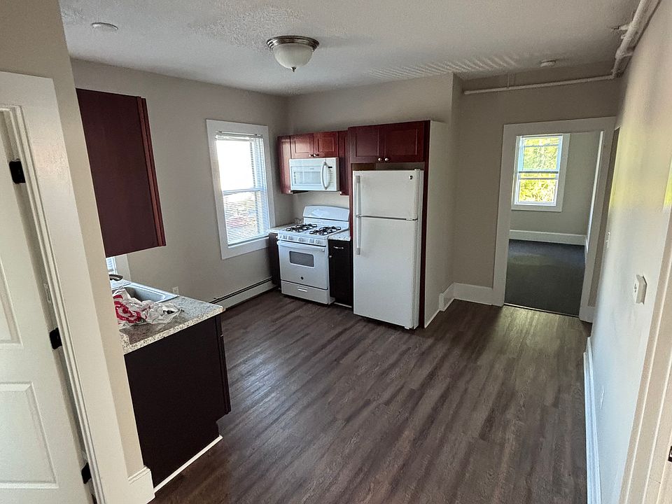 1st image of 141 Grinnell St #5