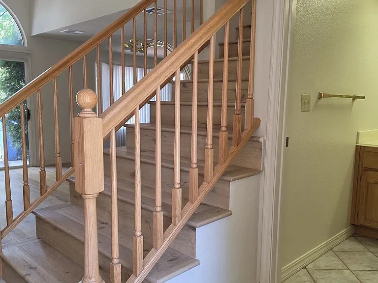 2121 Cuesta Dr — Photo 4
