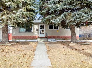 1986 S Cottonwood Cres SE, Calgary, AB T2B 1P7