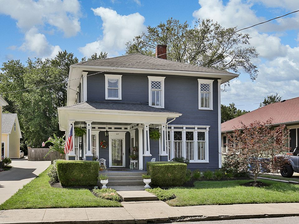 1st image of 624 8th St