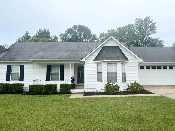 160 Woods Edge Dr, Jackson, TN 38301