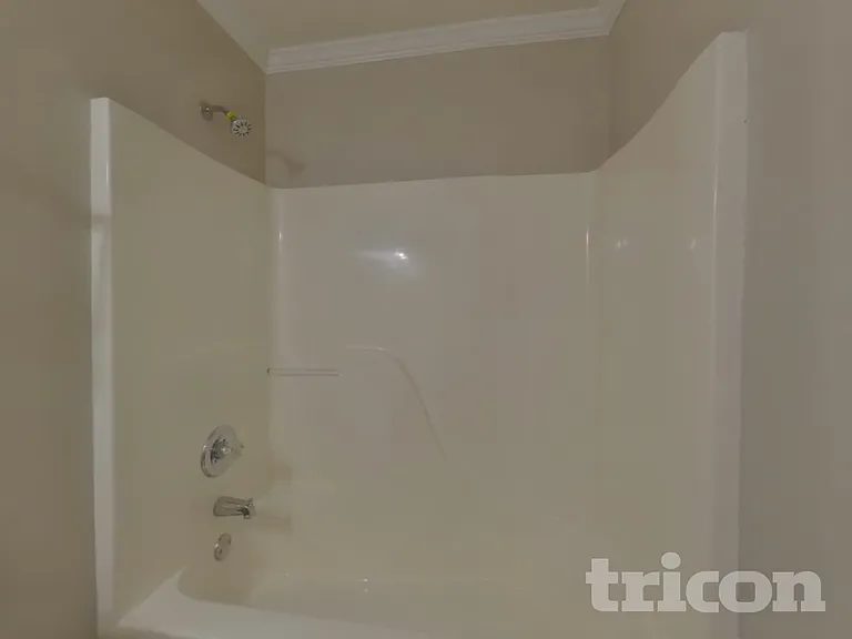 315 Avonlea Dr — Photo 14